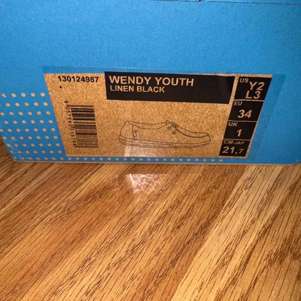 NWT Hey Dudes Youth Size 2 - Picture 3 of 8